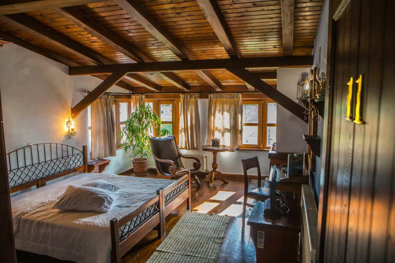 Oikoperiigitis Hotel Kerkíni Exteriér fotografie